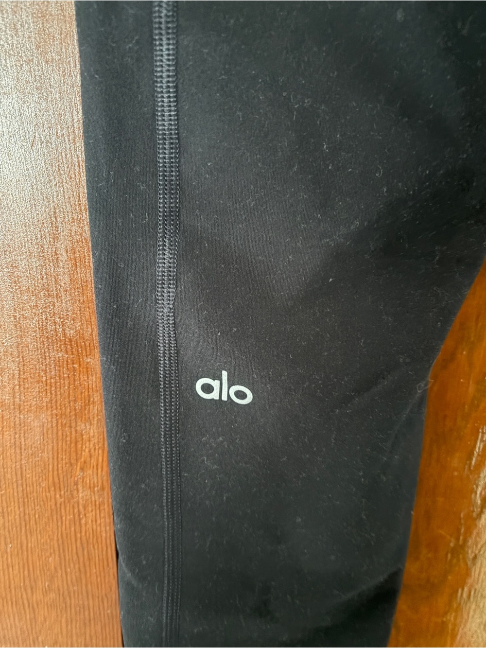 ALO Yoga women’s  Black High-Rise Leggings - Picture 3 of 4